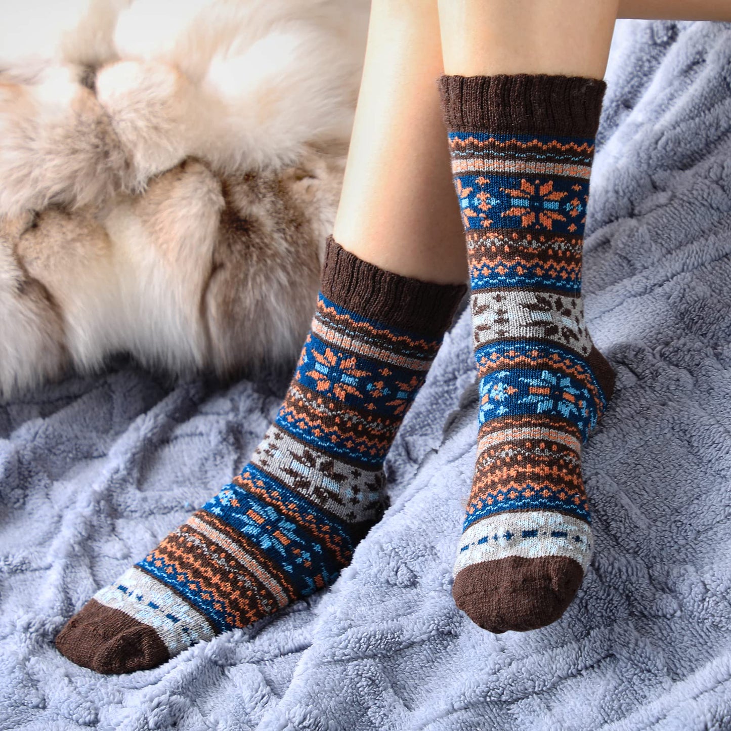 Pleneal 5 Pack Thick Wool Socks for Women - Cozy Knit Boots Socks - Great for stocking stuffers